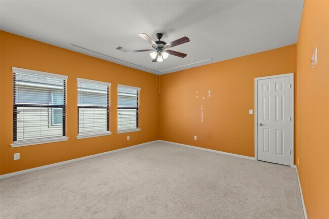 Building Photo - 5531 Drumlin Field Way