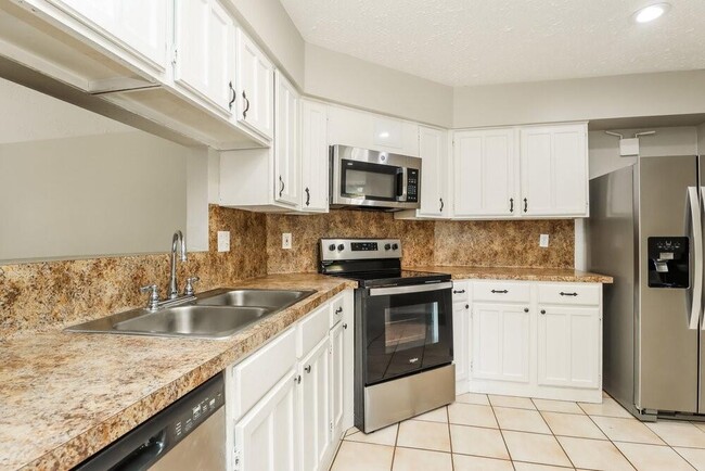 Building Photo - 4703 Lost Lake Ln