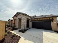 Building Photo - Brand NEW single story home in Hughson!
