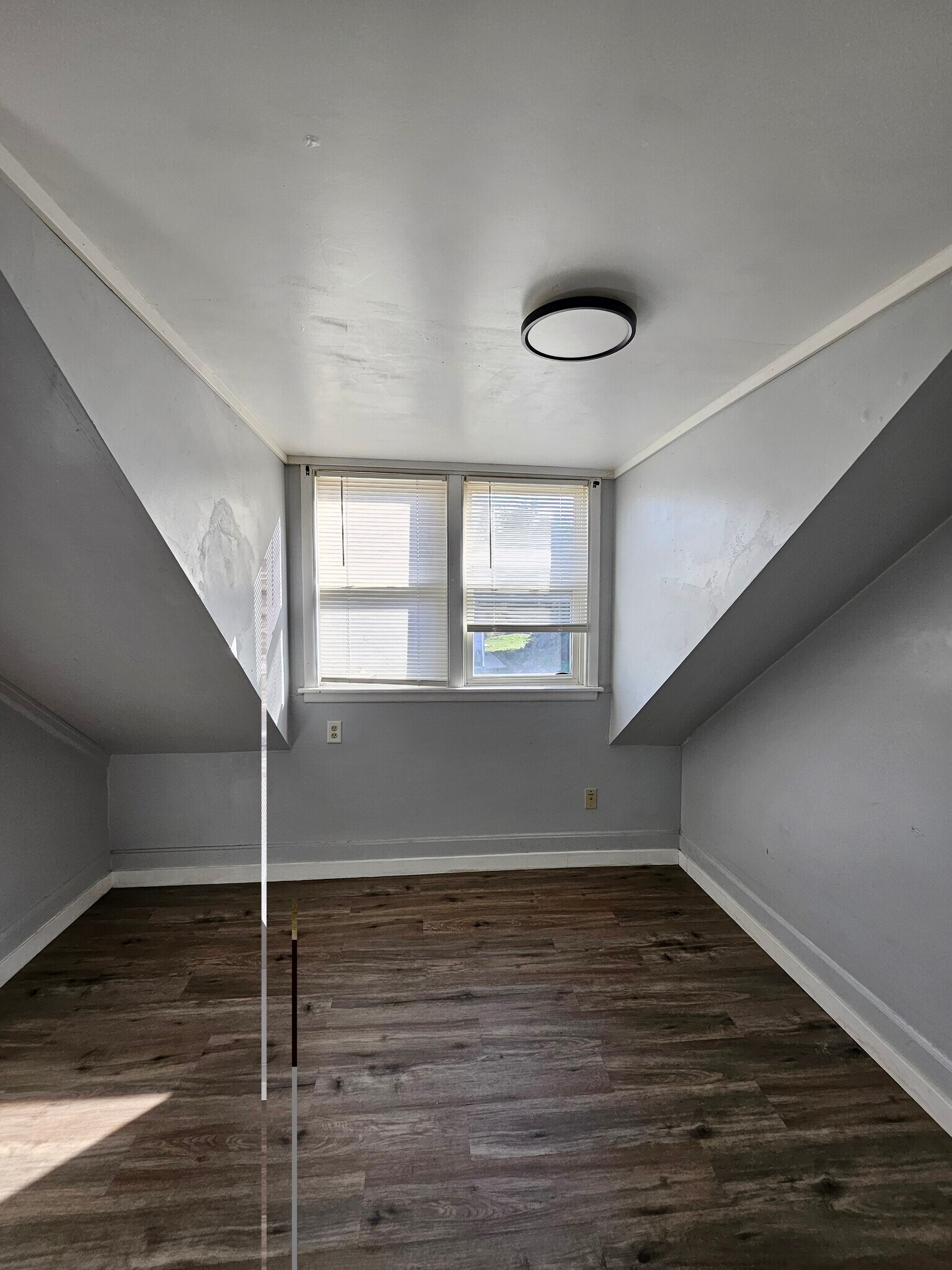 Building Photo - 311 S 3rd St