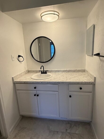 Building Photo - 3150 Cliff Creek Crossing Dr