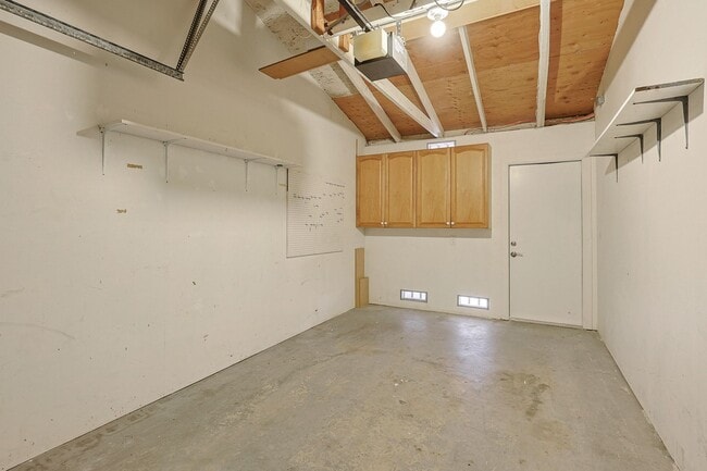 Building Photo - Peaceful 3BD/2BA Home in 55+ Community with Yard, Ocean View & Garage