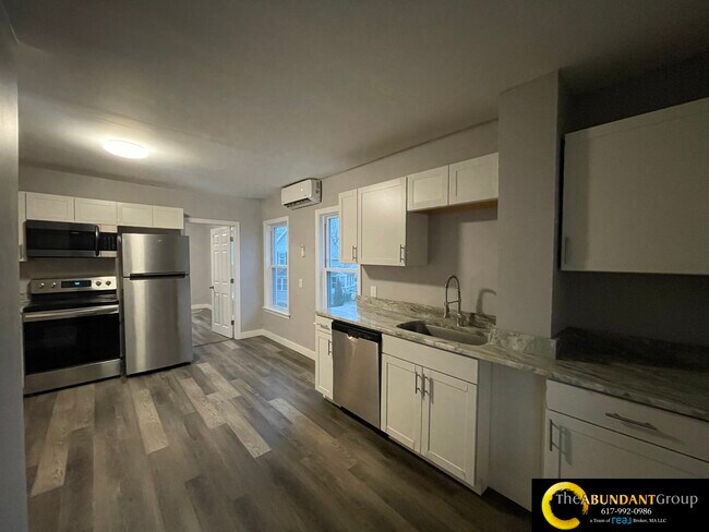 Building Photo - 29 Devlin St