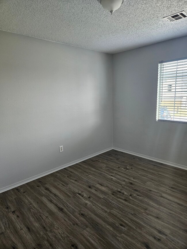 Building Photo - 1830 N Troost Ave