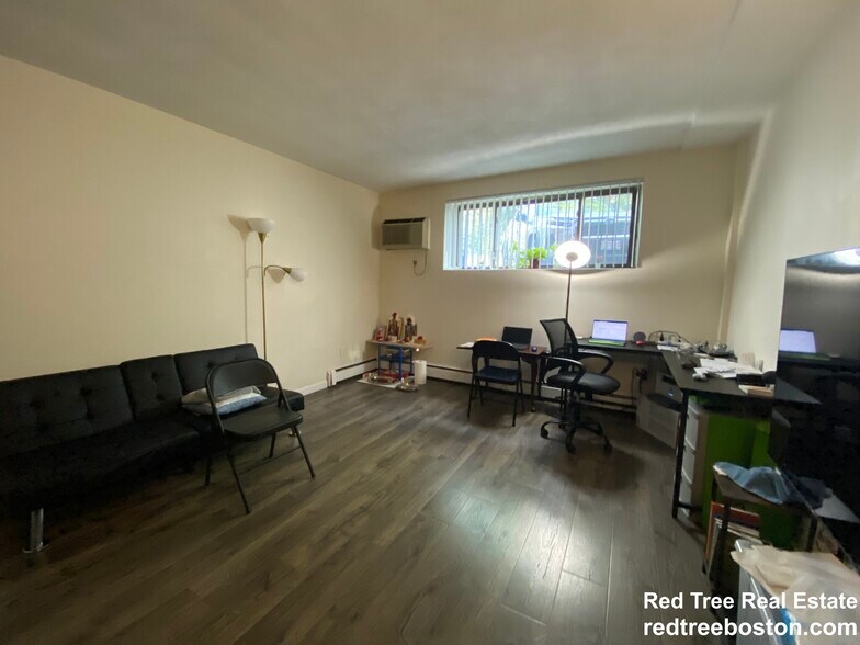 Primary Photo - 26 Allston St