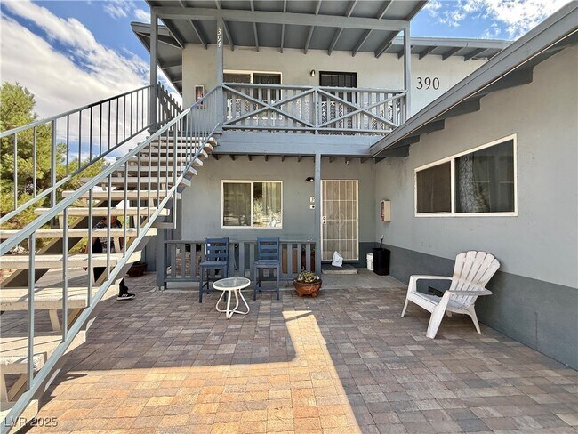 Primary Photo - 390 N 13th St