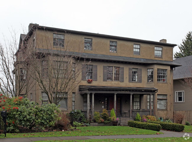 Primary Photo - St. Charles Place Apartments
