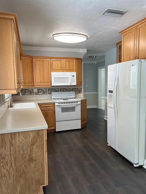 Building Photo - 6690 17th St N