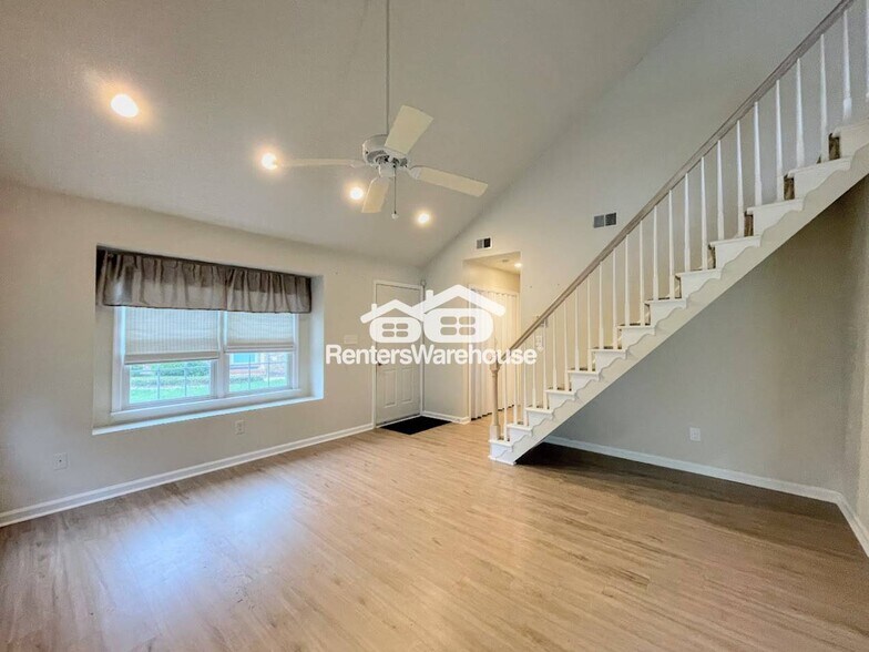 Building Photo - 1305 Quail Creek Hollow