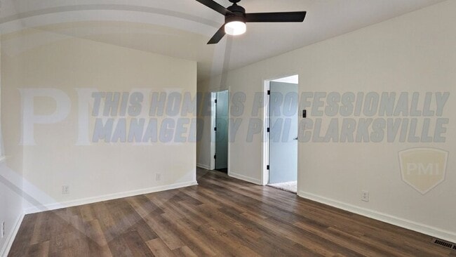 Building Photo - 205 S 11th St