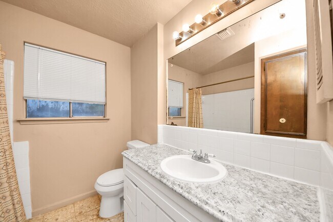 Building Photo - 9126 Willow Meadow Dr