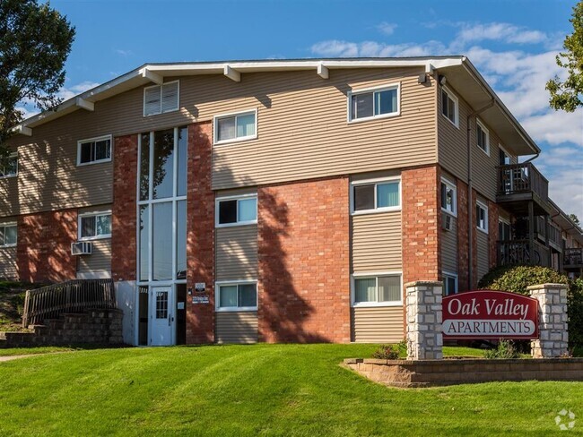 Building Photo - Oak Valley Apartments