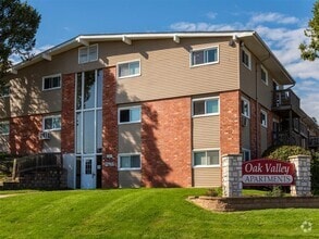 Building Photo - Oak Valley Apartments