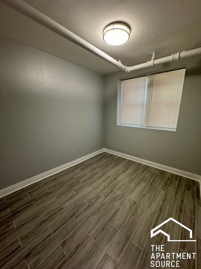 Building Photo - 2838 W Addison St