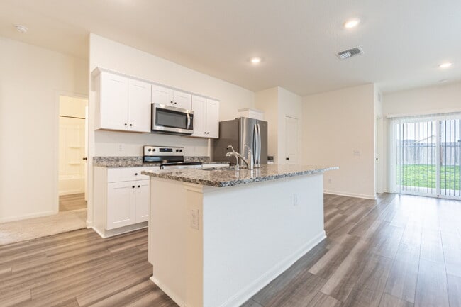 Building Photo - 5631 Pearl Mdw