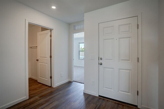 Building Photo - Rent This New Build in Prescott Valley!