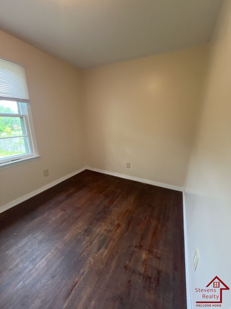 Building Photo - 1228 Pleasant View Dr