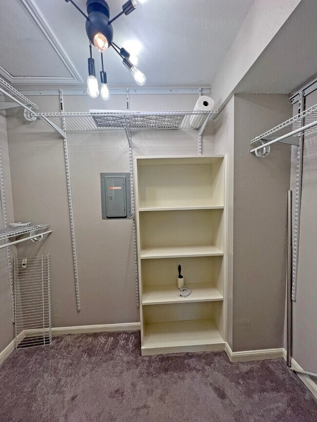 Building Photo - 1201 McDuffie St