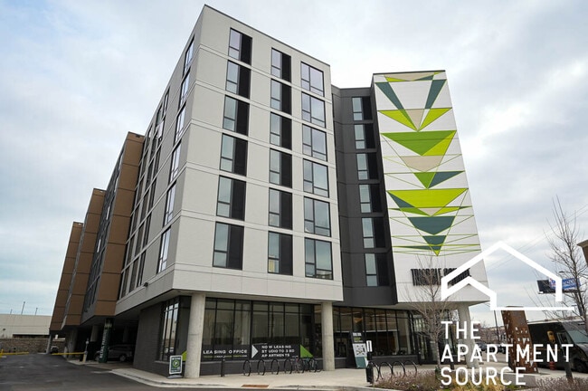 Building Photo - 2155 N Elston Ave