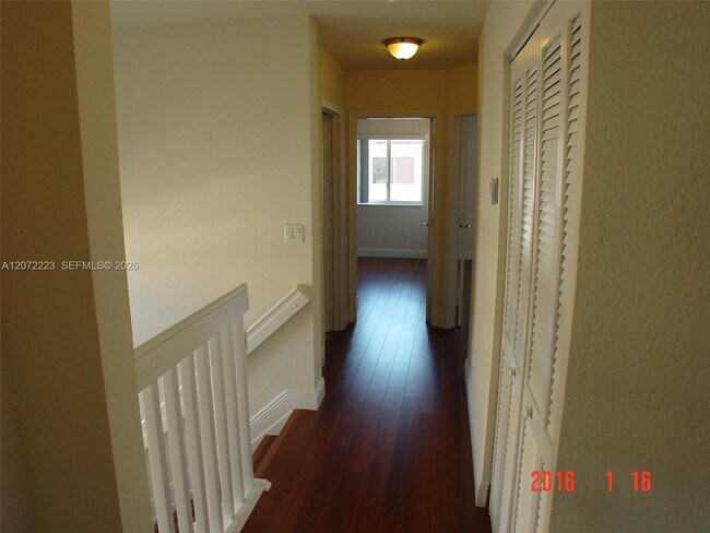 Building Photo - 5173 NW 114th Pl
