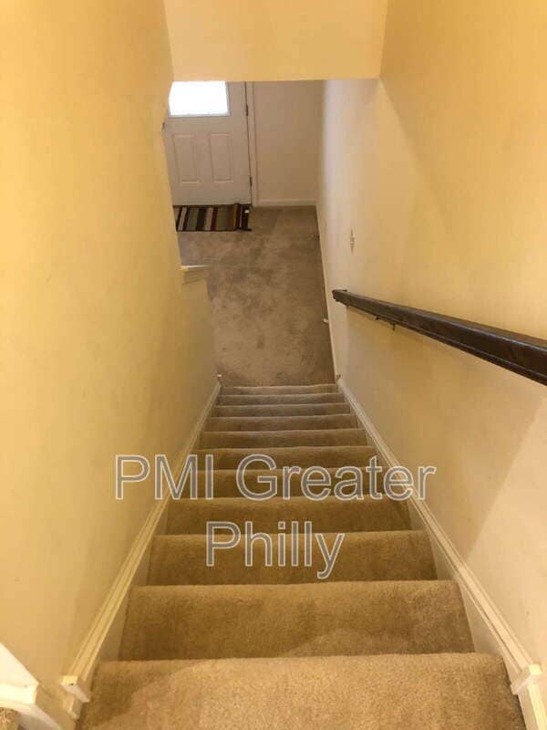 Building Photo - 106 Mercer Ct