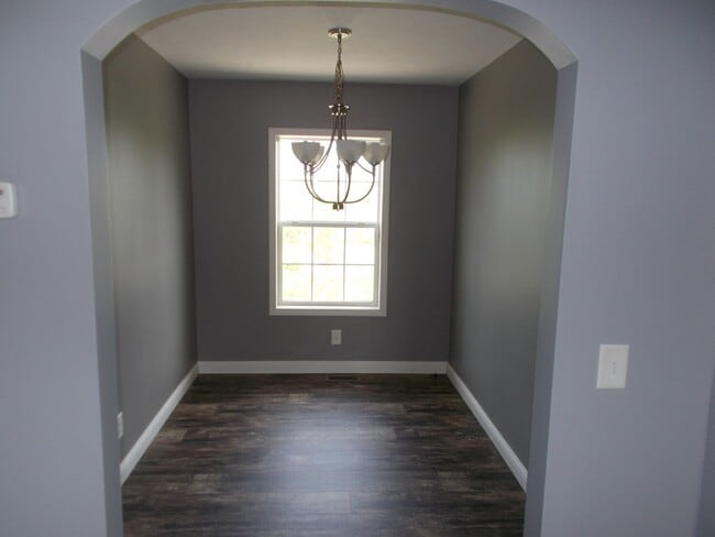 Building Photo - Large, Beautiful Home North of Richmond
