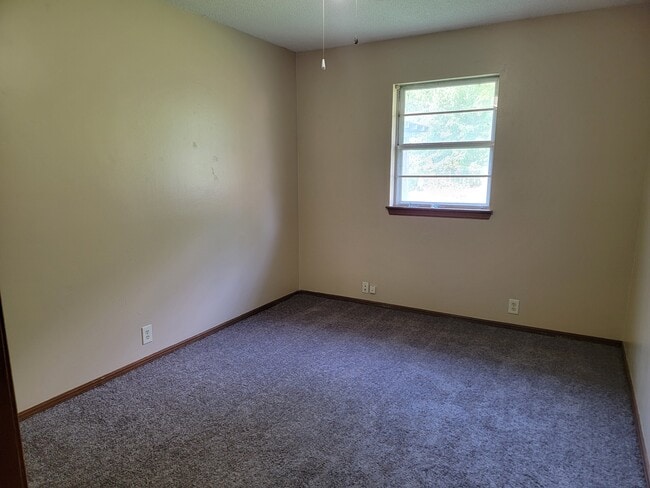 Building Photo - 3201 Chisholm Trail