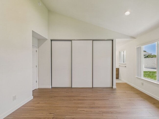 Building Photo - COMPLETELY BRAND NEW HOUSE from ground up! Available NOW $5,300