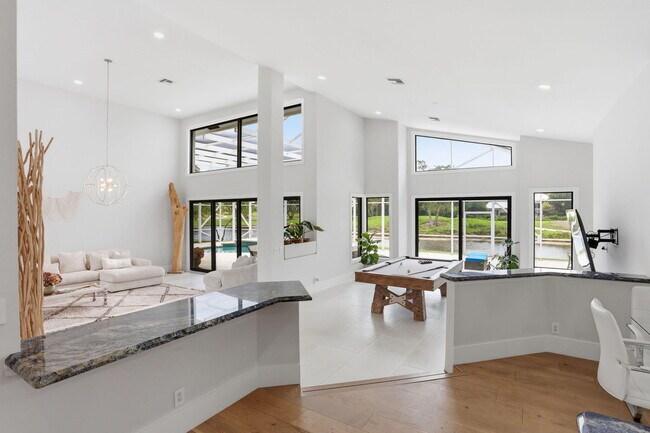 Building Photo - 11180 Isle Brook Ct