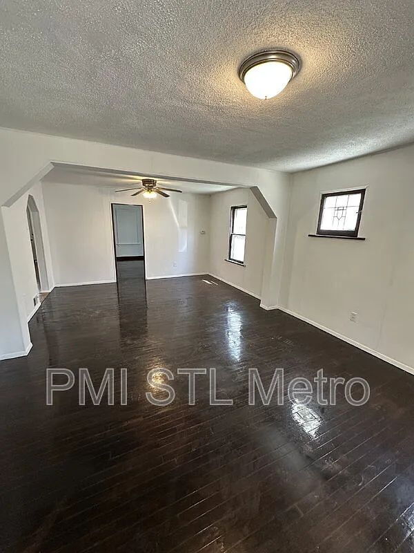 Building Photo - 7117 Garesche Ave