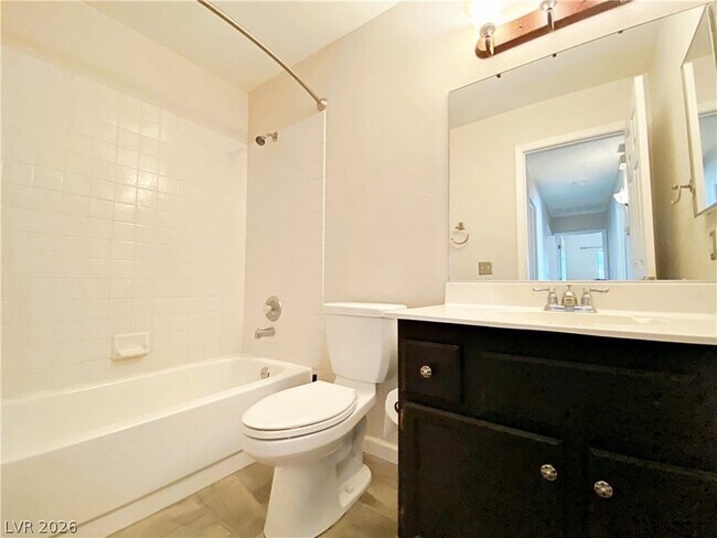 Building Photo - 704 Calahan Point Dr