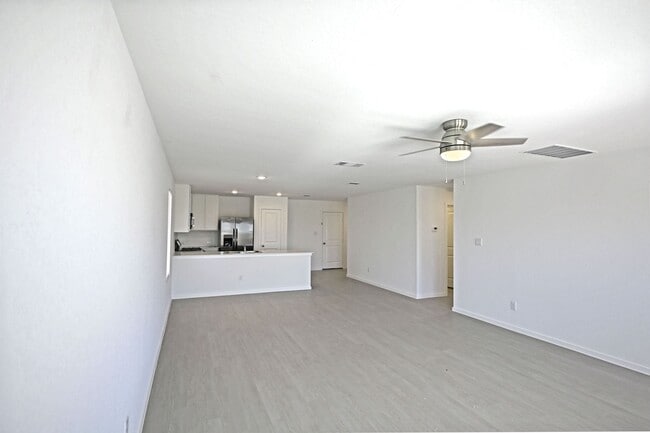 Building Photo - 1805 Stonechat