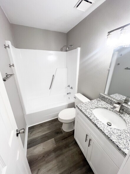 Building Photo - 6021 Camellia Dr