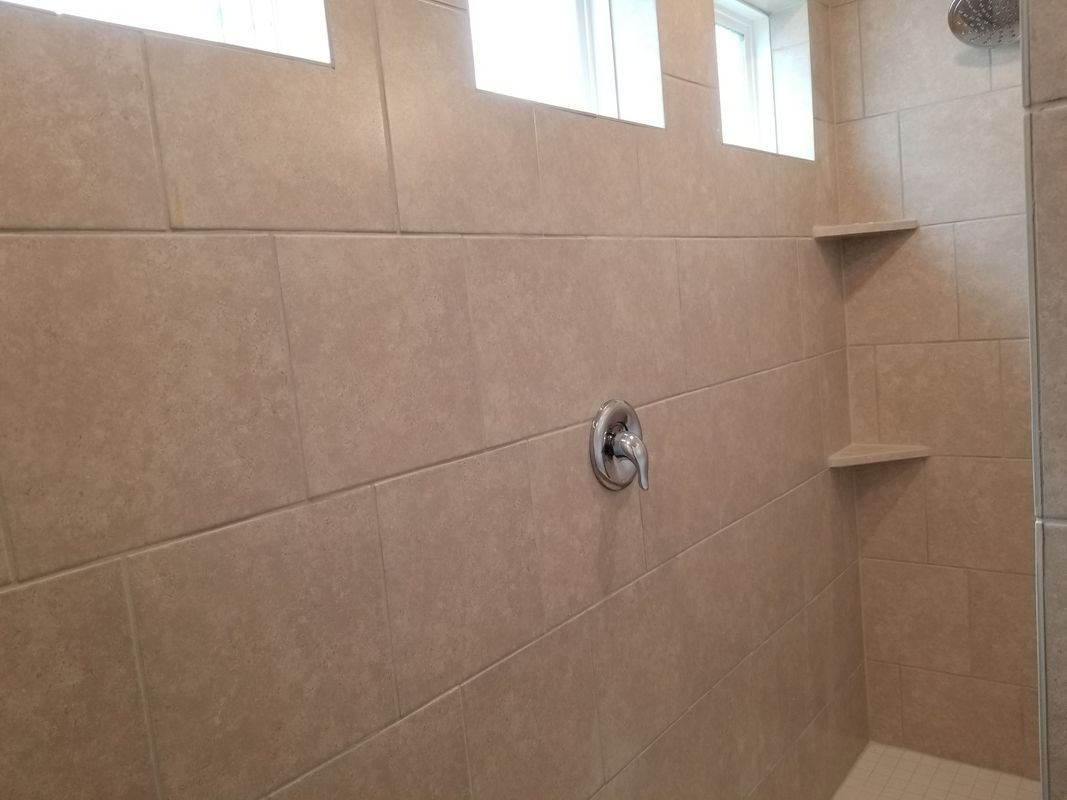 Building Photo - 210 Holland Pk