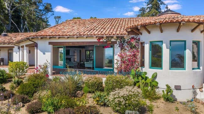 Building Photo - Executive Coastal Living at the Historic P...