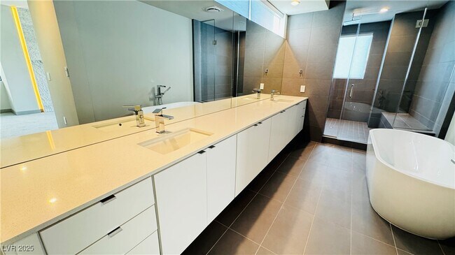 Building Photo - 26 Promenade Isle Ln