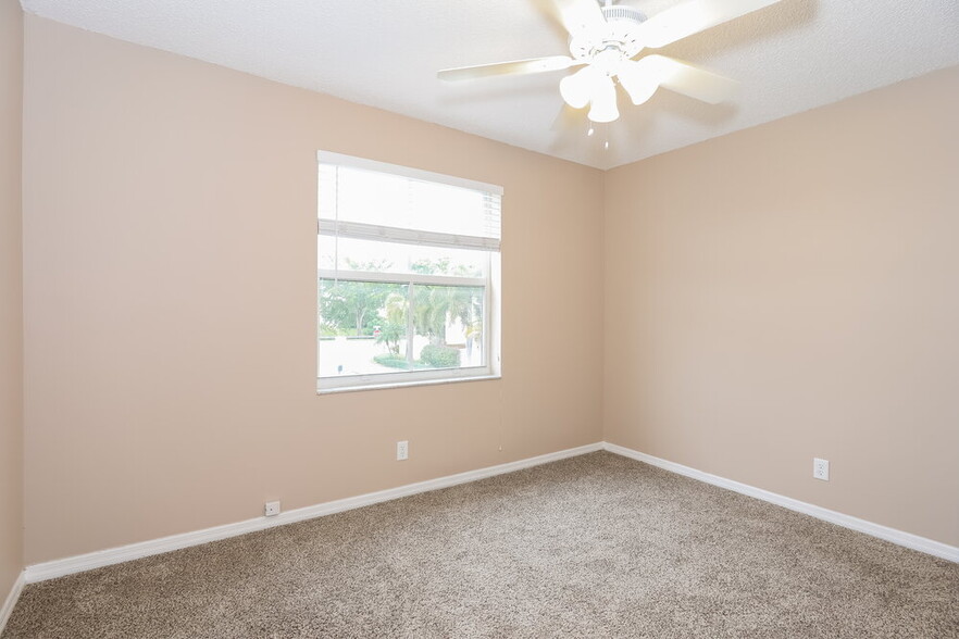 Building Photo - 6252 Seminole Terrace