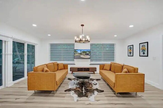 Building Photo - 2100 SW 28th Way