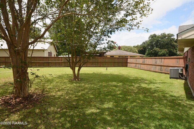 Building Photo - 101 Boxwood Dr