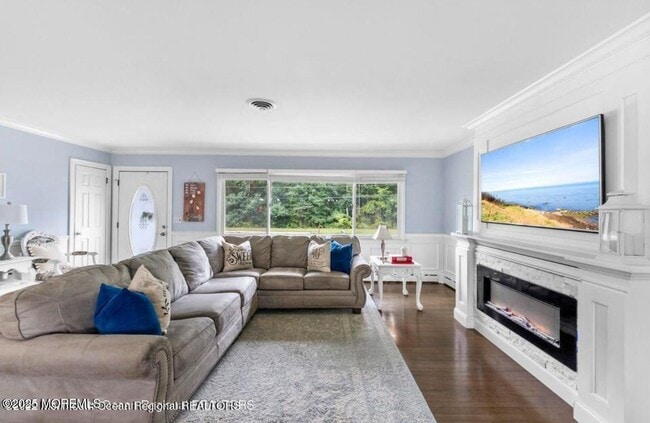 Building Photo - 545 Cassville Rd