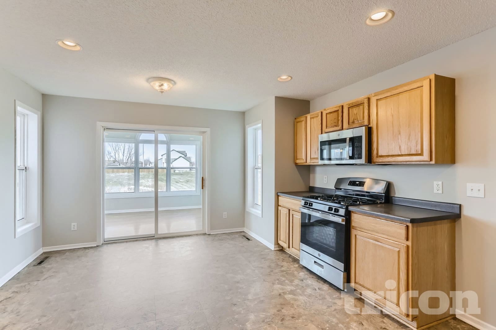 Building Photo - 10065 42nd St NE