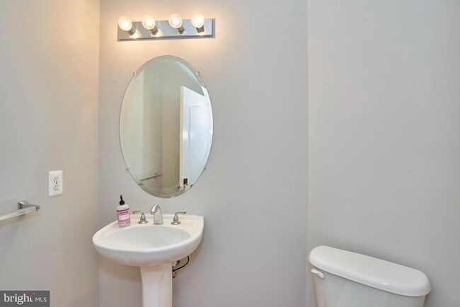 Building Photo - 22746 Oatlands Grove Pl