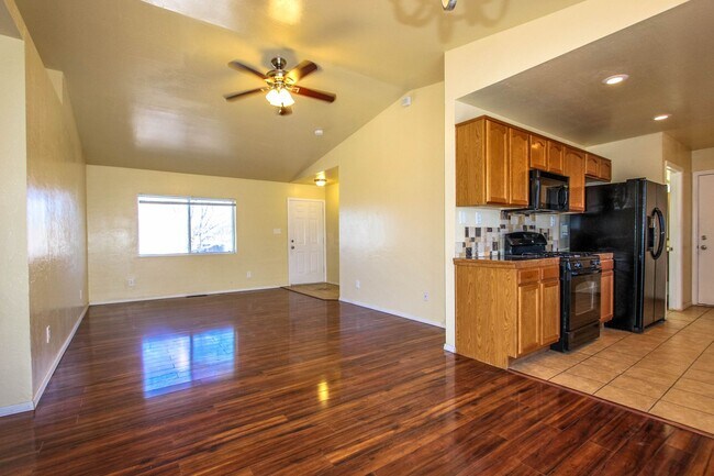 Building Photo - Prescott Valley Four Bedroom Home