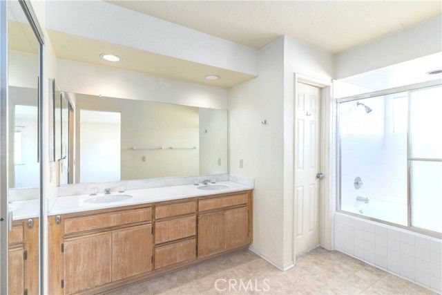 Building Photo - 24687 Cll Largo