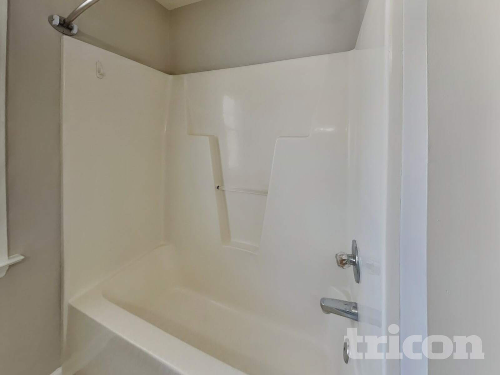 Building Photo - 104 Roundtree Ct