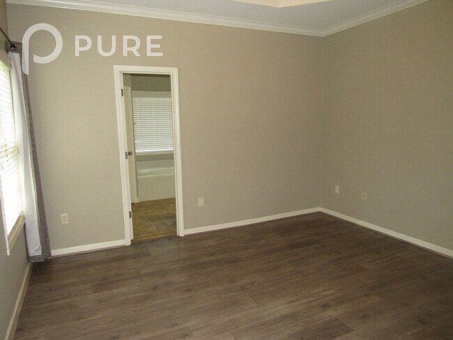 Building Photo - 2021 Hidden Forest Ln