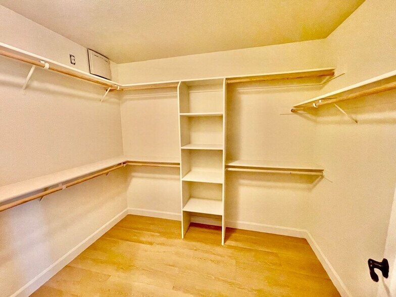 Building Photo - 1435 San Diego St