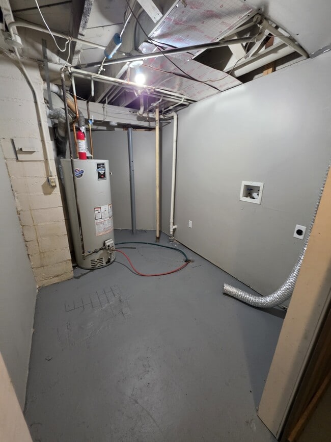 Building Photo - 132 N 35th Ave