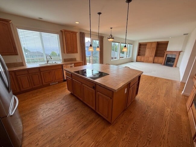 Building Photo - 11543 NE Skyward Loop
