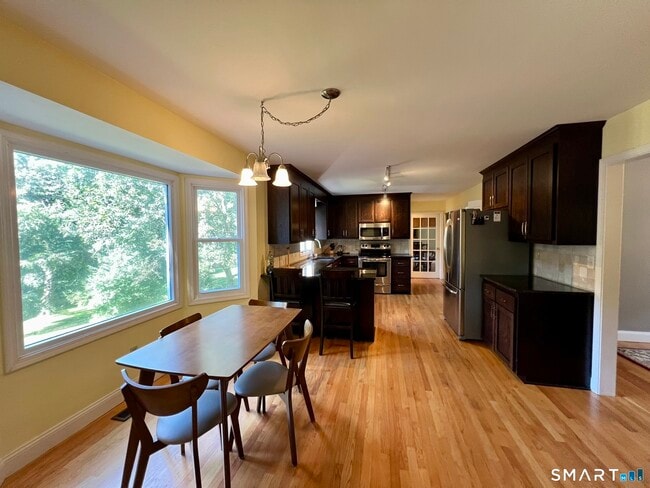 Building Photo - 679 Aspen Ln